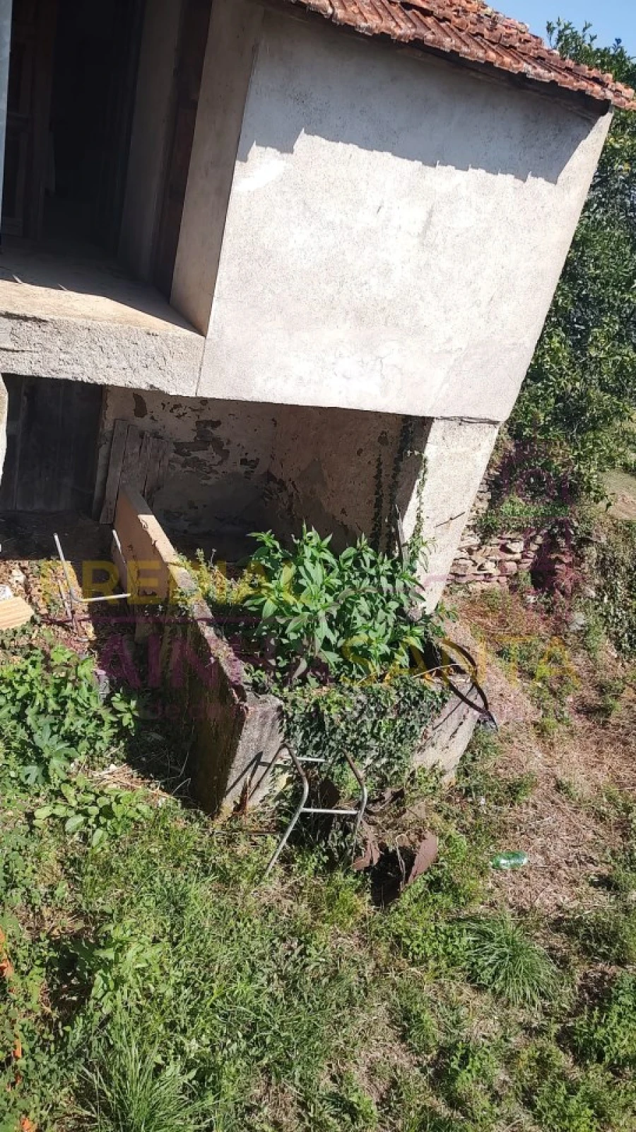 Moradia T2 para Venda em Arrifana Foto 11