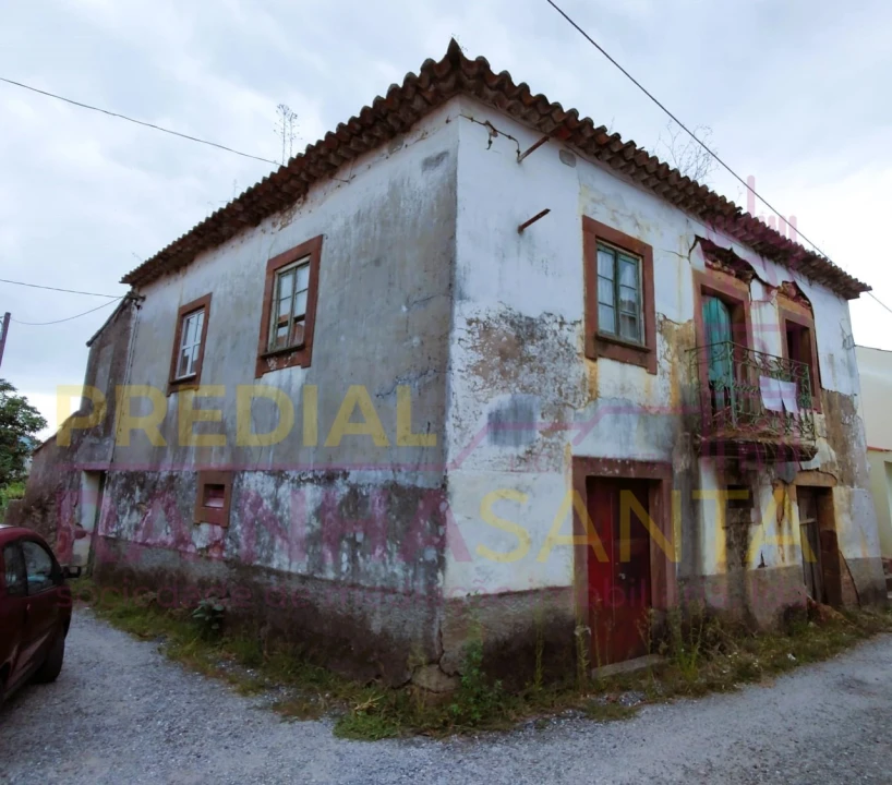 Moradia T3 para Venda em Pombeiro da Beira Foto 1