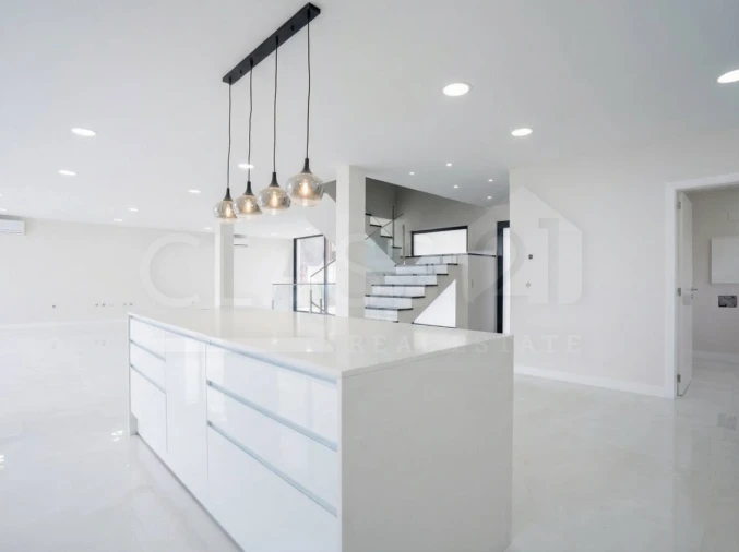 Moradia T4 para Venda em Imaculado Coração de Maria Foto 18