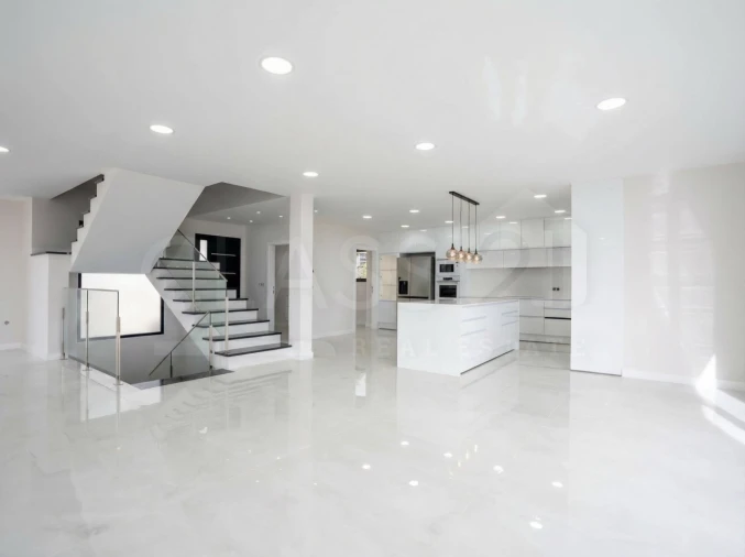 Moradia T4 para Venda em Imaculado Coração de Maria Foto 9