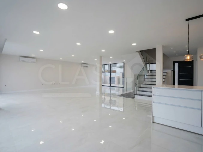 Moradia T4 para Venda em Imaculado Coração de Maria Foto 10