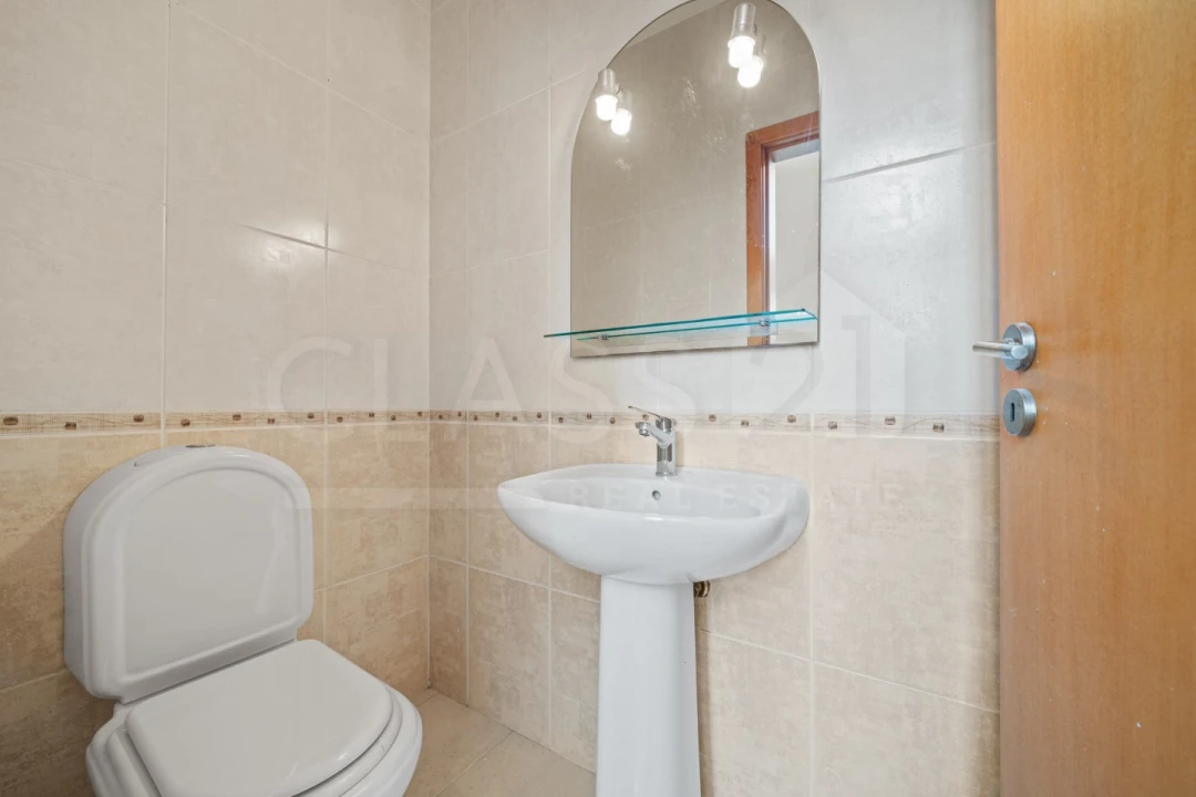 Moradia T2 para Venda em Gaula Foto 12