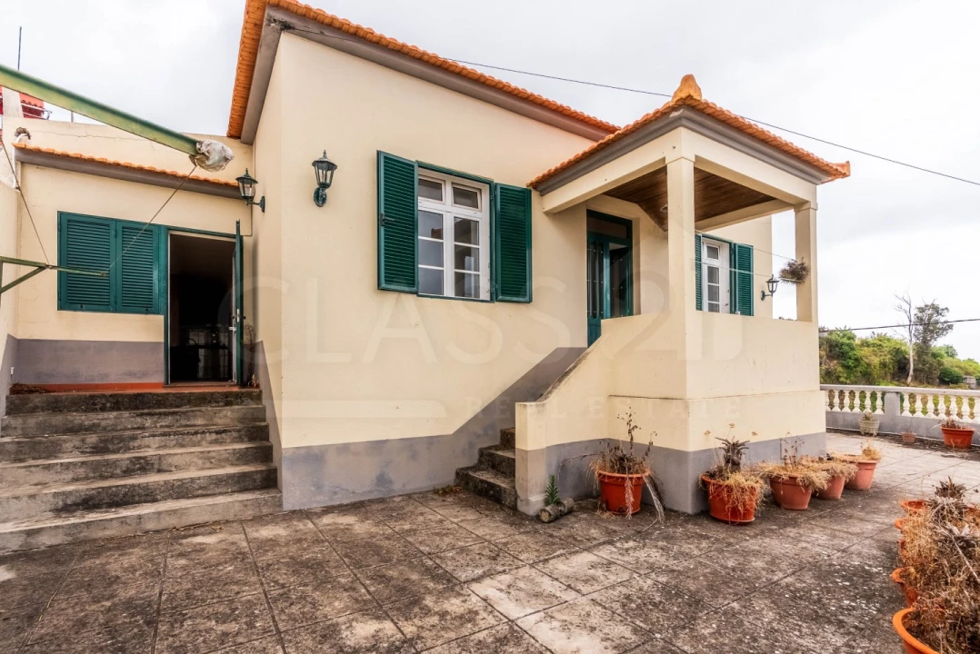 Moradia T3 para Venda em Funchal (Santa Maria Maior) Foto 1