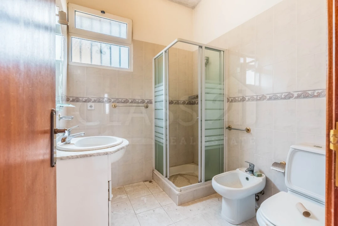 Moradia T3 para Venda em Funchal (Santa Maria Maior) Foto 32