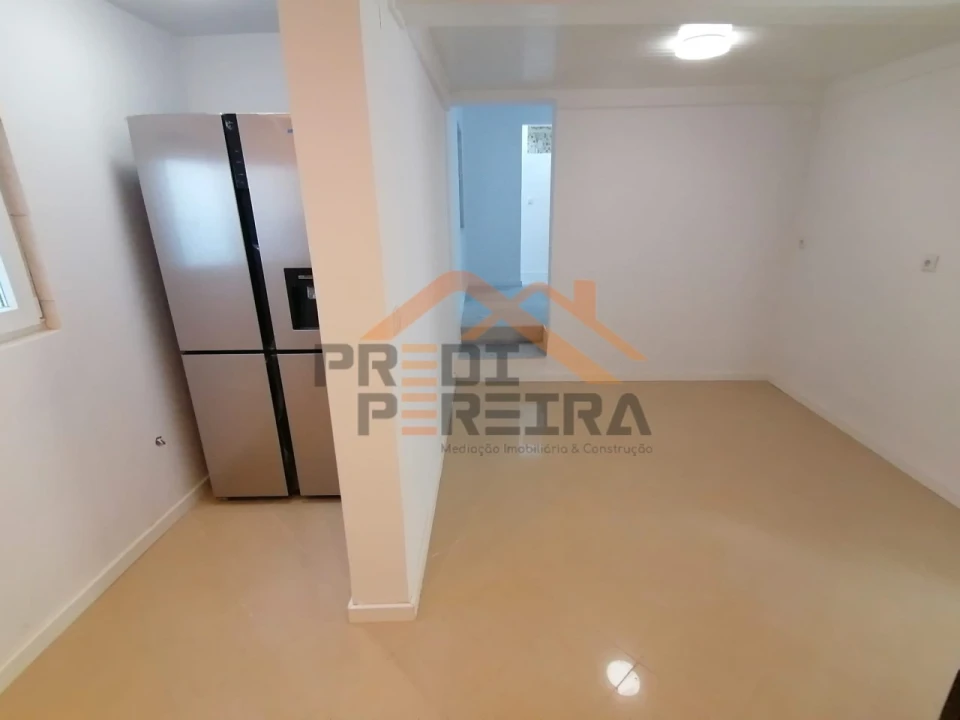 Moradia T9 para Venda em Ajuda Foto 4