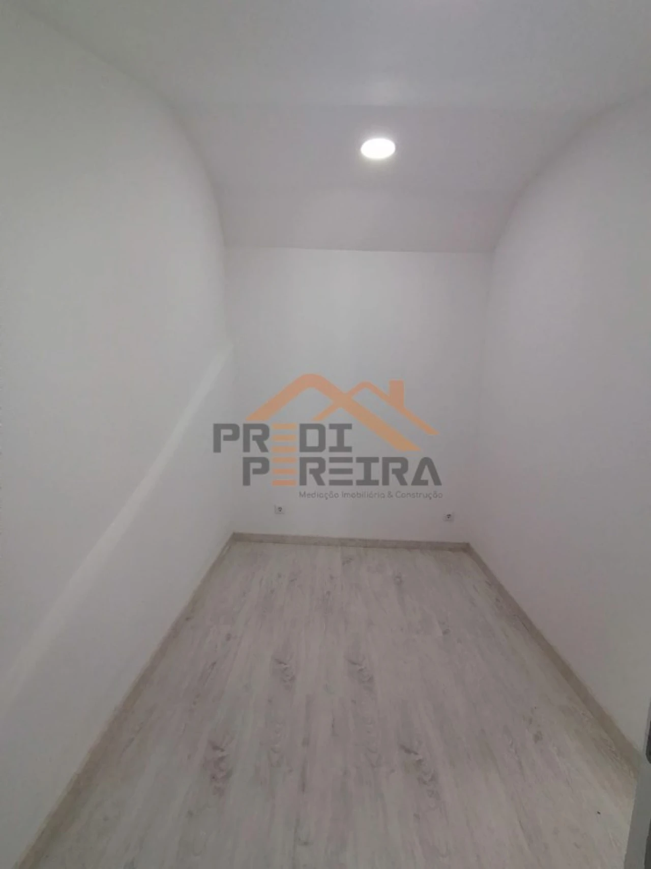 Moradia T9 para Venda em Ajuda Foto 14