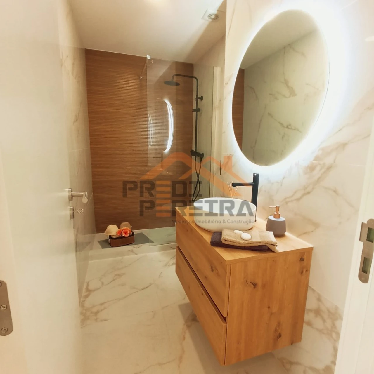 Apartamento T3 para Venda em Benfica Foto 17