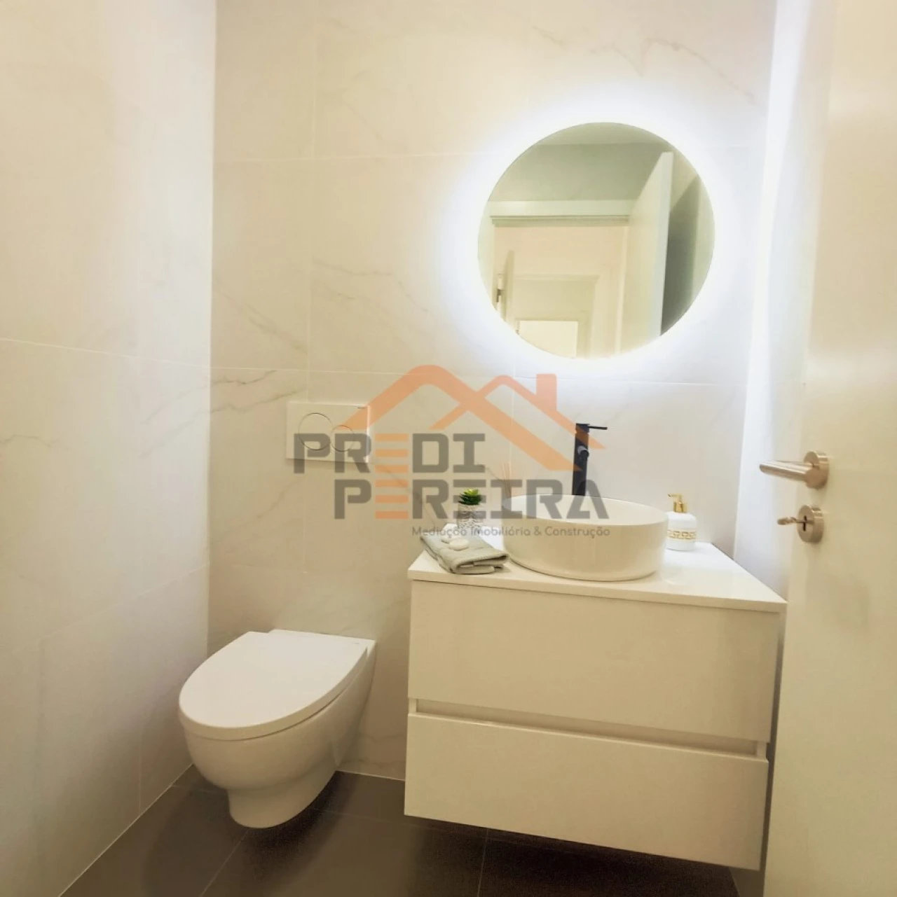 Apartamento T3 para Venda em Benfica Foto 19