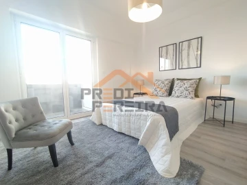 Apartamento T3 para Venda em Benfica