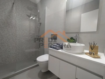 Apartamento T3 para Venda em Benfica