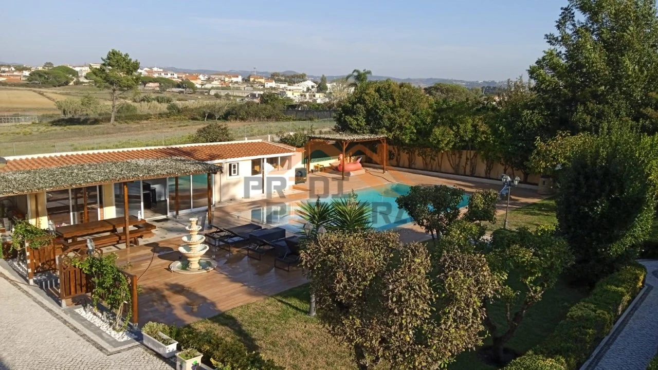 Moradia T3 para Venda em São João das Lampas e Terrugem Foto 1