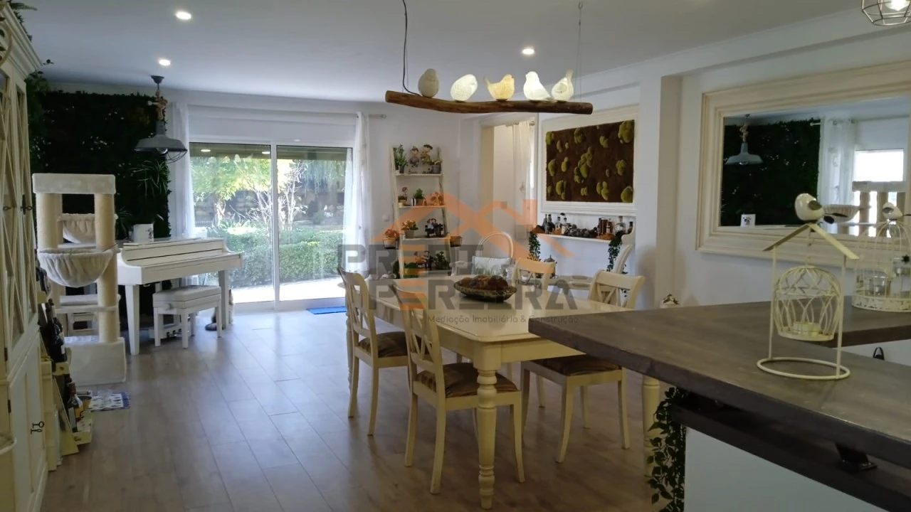 Moradia T3 para Venda em São João das Lampas e Terrugem Foto 9