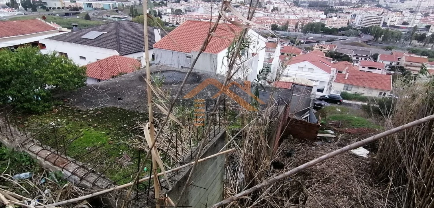 Terreno para Venda em Odivelas Foto 9