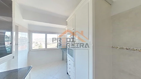 Apartamento T3 para Venda em Loures