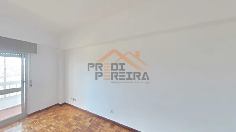 Apartamento T3 para Venda em Loures