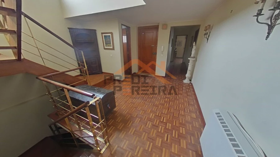 Moradia T7 para Venda em Santo Antão e São Julião do Tojal Foto 12