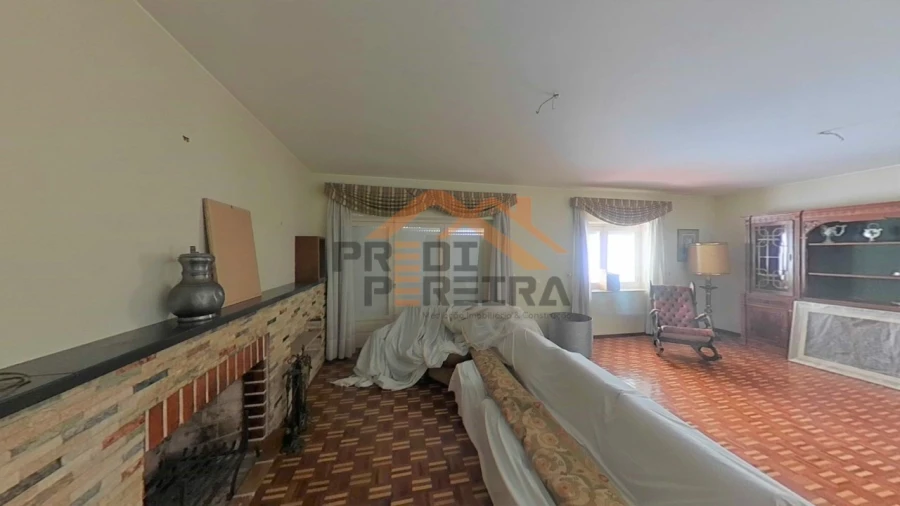 Moradia T7 para Venda em Santo Antão e São Julião do Tojal Foto 15