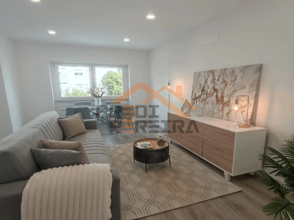 Apartamento T3 para Venda em Penha de França Foto 1