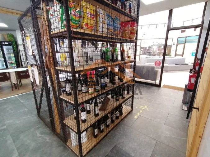 Loja para Venda em Santo António dos Cavaleiros e Frielas Foto 12