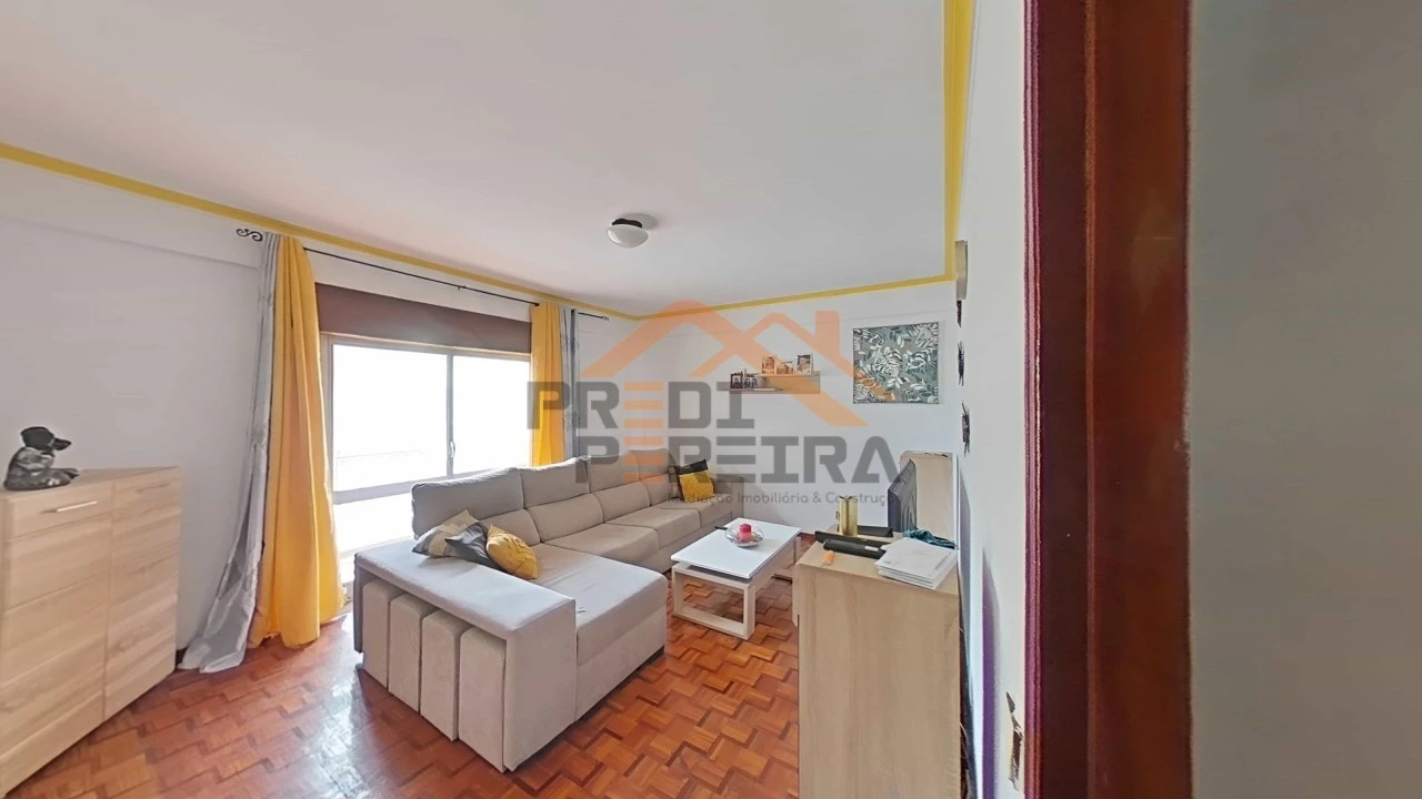 Apartamento T3 para Venda em Águas Livres Foto 9