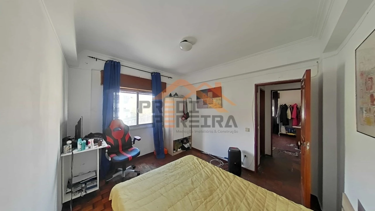 Apartamento T3 para Venda em Águas Livres Foto 6