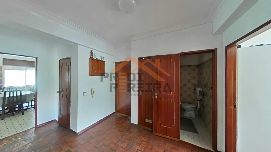 Apartamento T3 para Venda em Águas Livres Foto 3