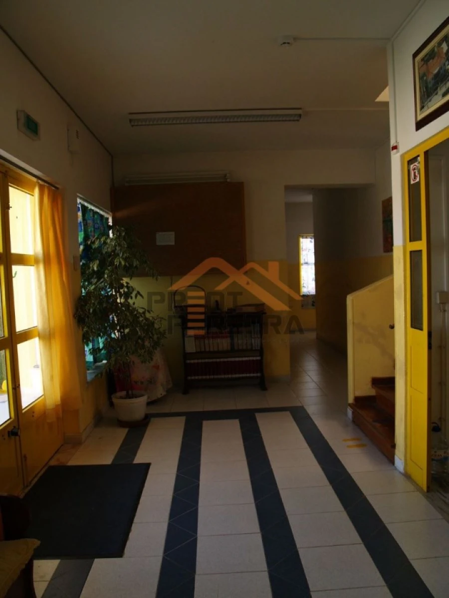 Moradia T8 para Venda em Rio de Mouro Foto 5