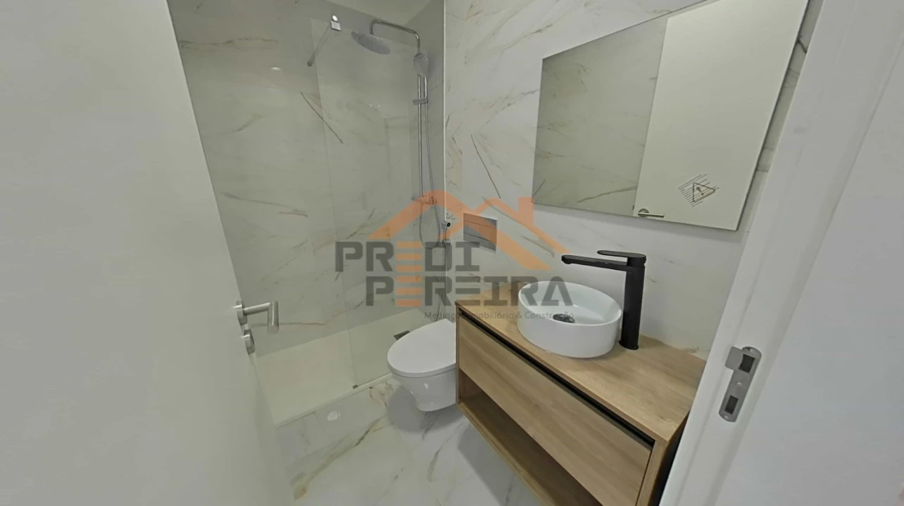 Apartamento T3 para Venda em Póvoa de Santo Adrião e Olival Basto Foto 7