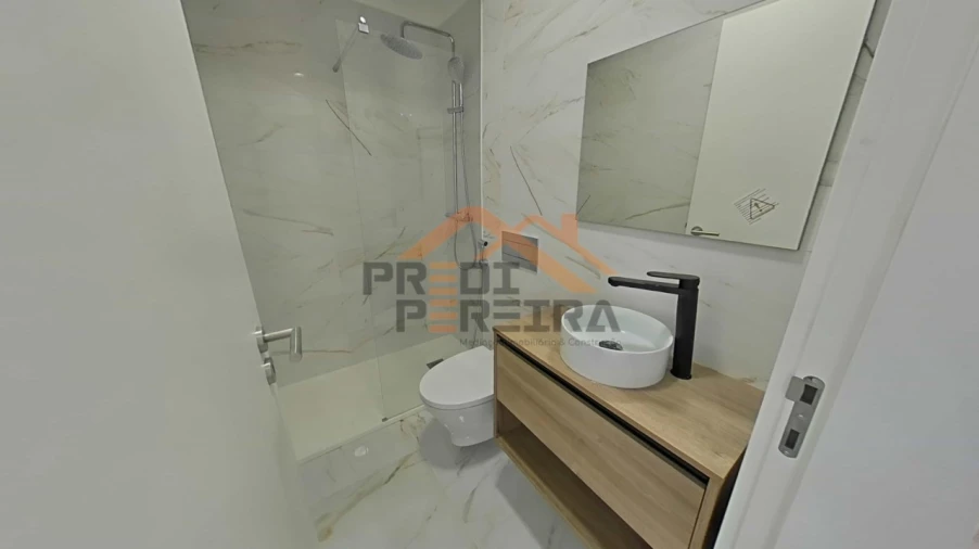 Apartamento T3 para Venda em Póvoa de Santo Adrião e Olival Basto Foto 7