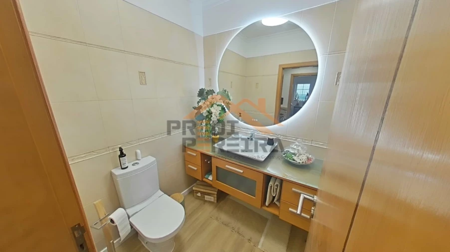 Moradia T3 para Venda em Pontinha e Famões Foto 11