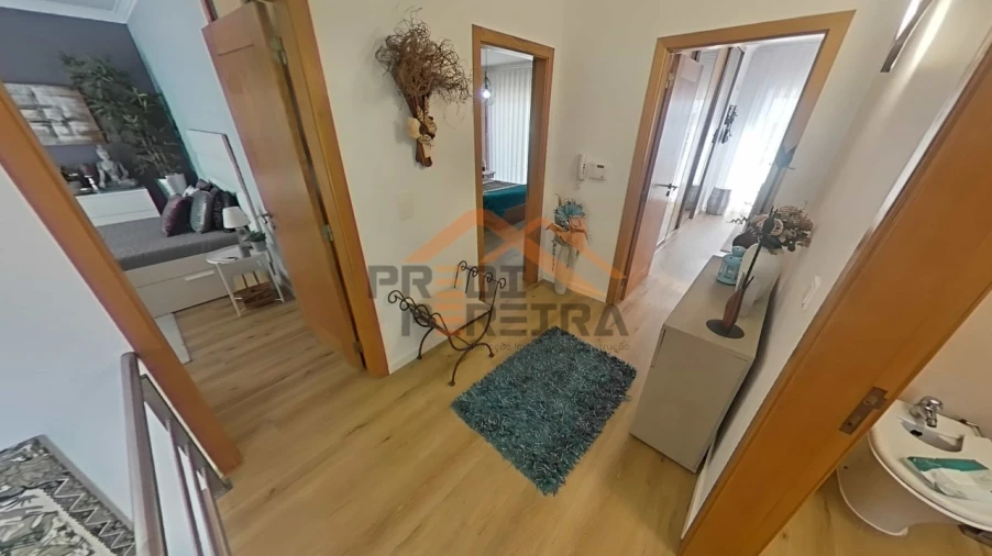 Moradia T3 para Venda em Pontinha e Famões Foto 21