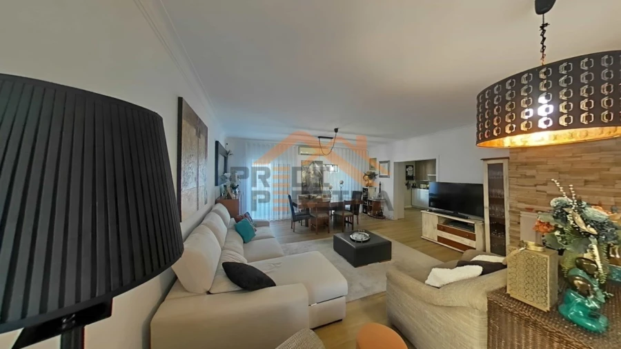 Moradia T3 para Venda em Pontinha e Famões Foto 6