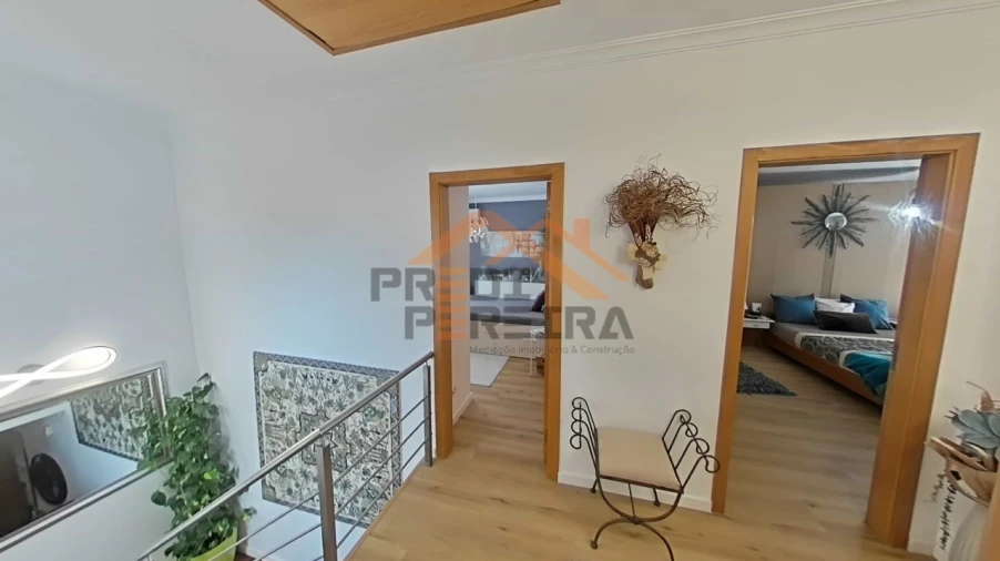 Moradia T3 para Venda em Pontinha e Famões Foto 19
