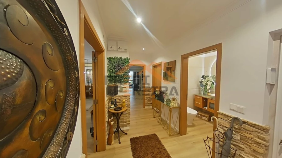 Moradia T3 para Venda em Pontinha e Famões Foto 15