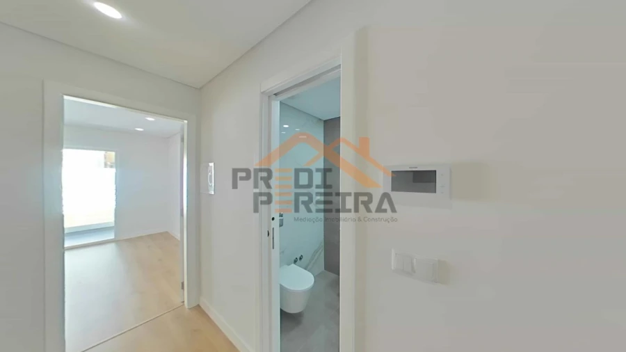 Moradia T4 para Venda em Ramada e Caneças Foto 12