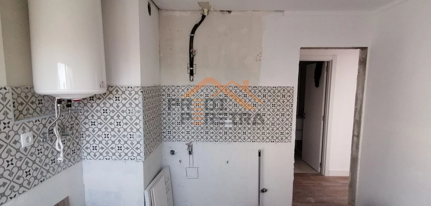 Apartamento T3 para Venda em Santo António dos Cavaleiros e Frielas Foto 23