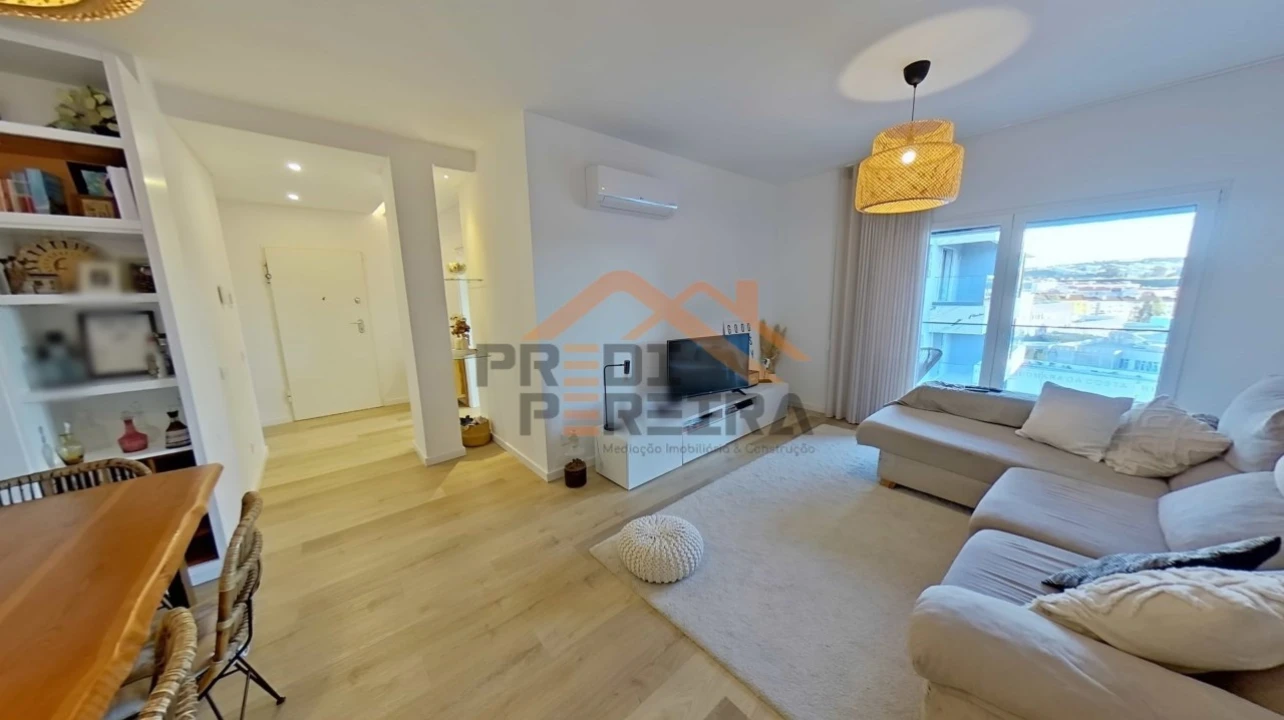 Apartamento T3 para Venda em Venteira Foto 2