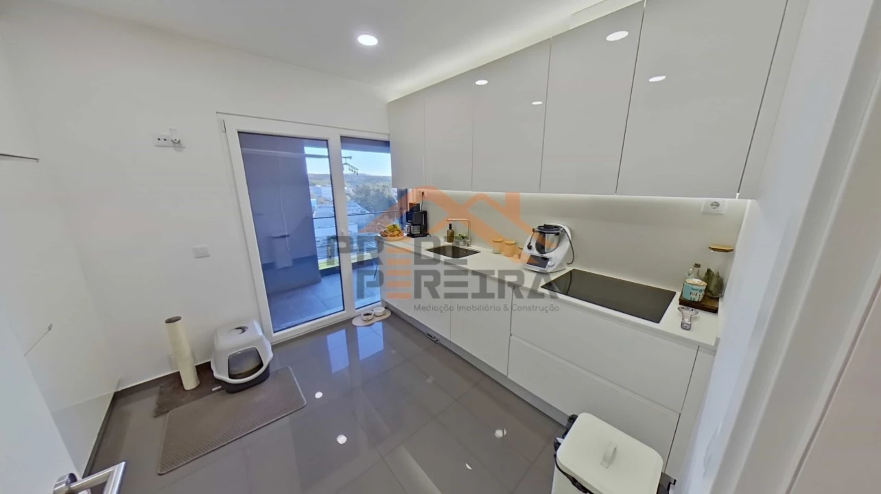 Apartamento T3 para Venda em Venteira Foto 9