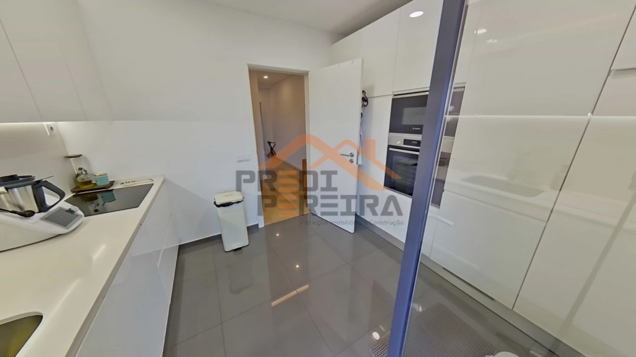 Apartamento T3 para Venda em Venteira Foto 11
