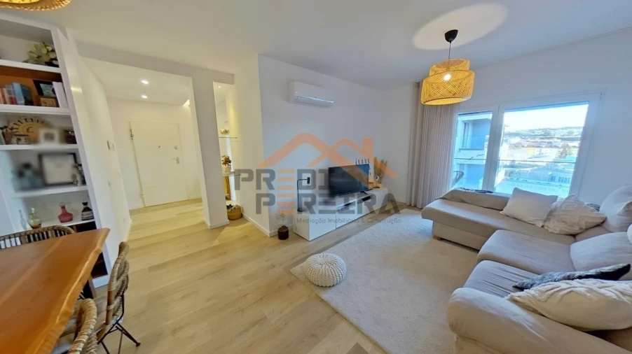 Apartamento T3 para Venda em Venteira Foto 2