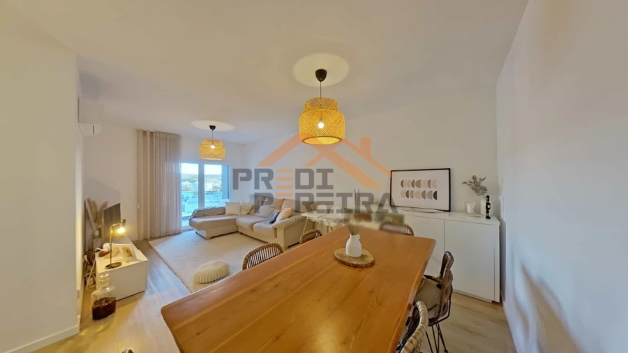 Apartamento T3 para Venda em Venteira Foto 3