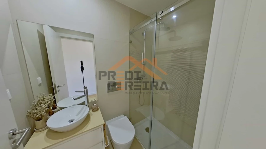 Apartamento T3 para Venda em Venteira Foto 18