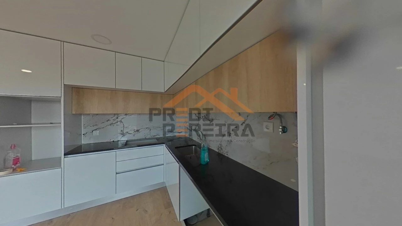 Apartamento T3 para Venda em Santo António dos Cavaleiros e Frielas Foto 20