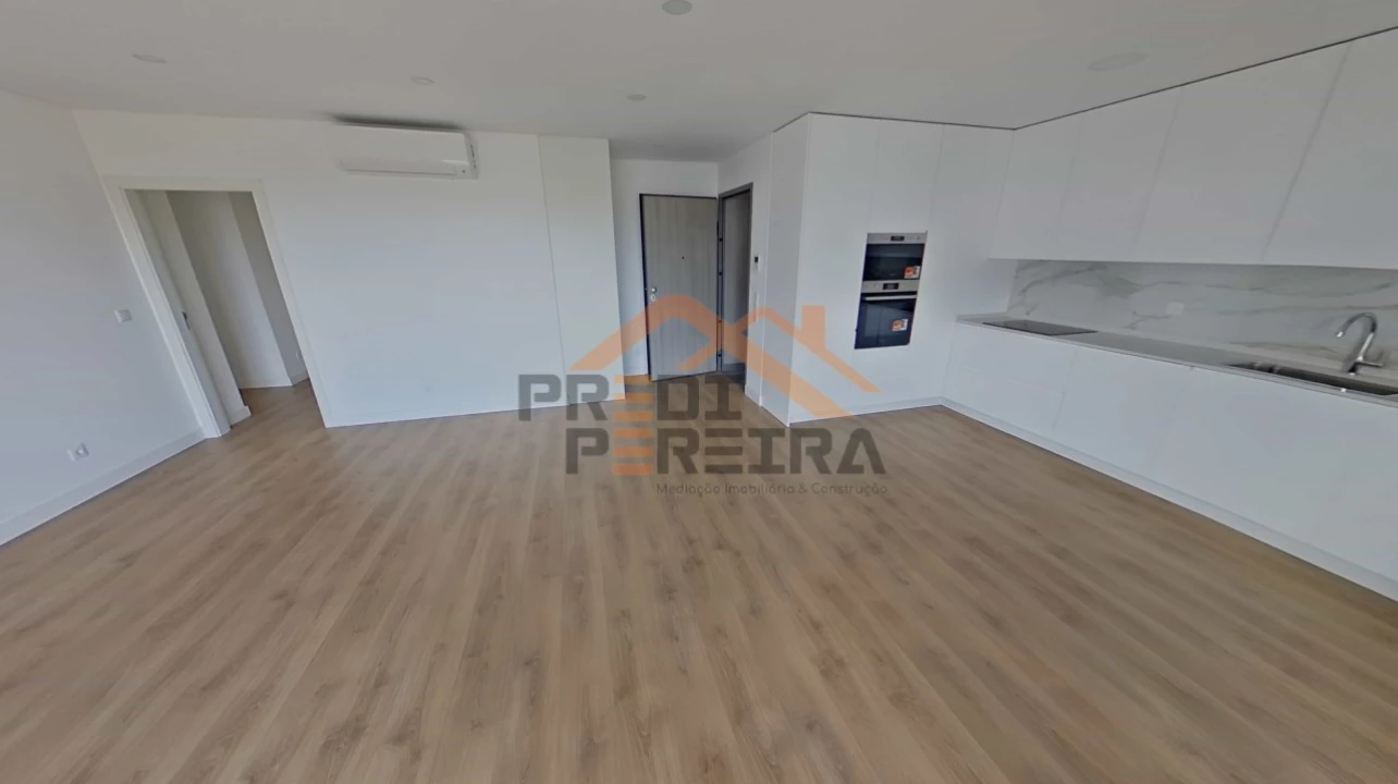 Apartamento T3 para Venda em Santo António dos Cavaleiros e Frielas Foto 5