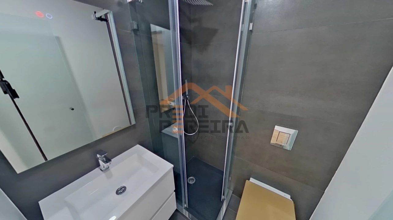 Apartamento T3 para Venda em Santo António dos Cavaleiros e Frielas Foto 14
