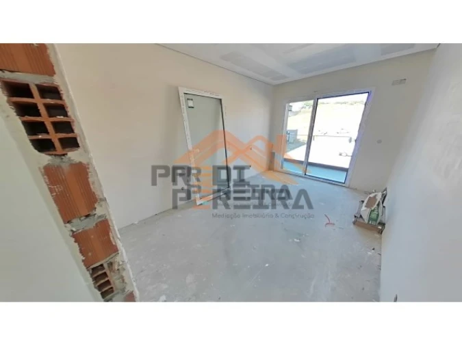 Apartamento T3 para Venda em Santo António dos Cavaleiros e Frielas Foto 11