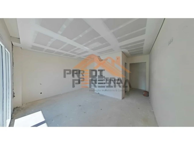 Apartamento T3 para Venda em Santo António dos Cavaleiros e Frielas Foto 13