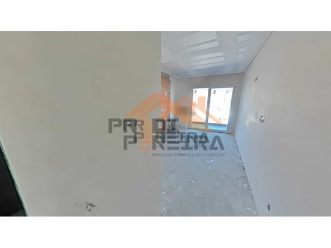 Apartamento T3 para Venda em Santo António dos Cavaleiros e Frielas Foto 15