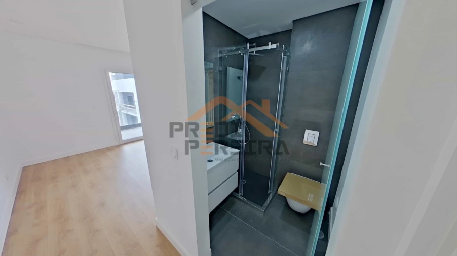 Apartamento T3 para Venda em Santo António dos Cavaleiros e Frielas Foto 15