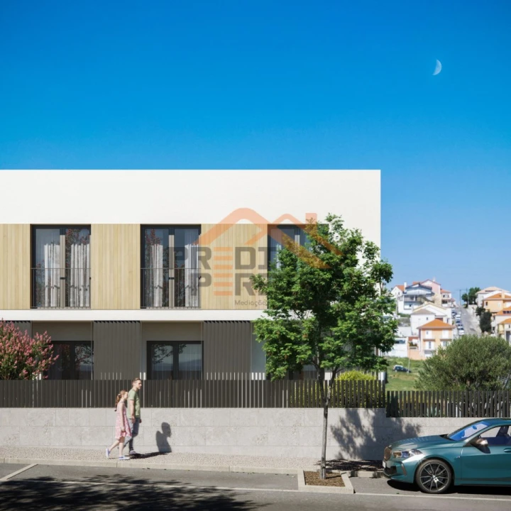 Apartamento T3 para Venda em Pontinha e Famões Foto 17